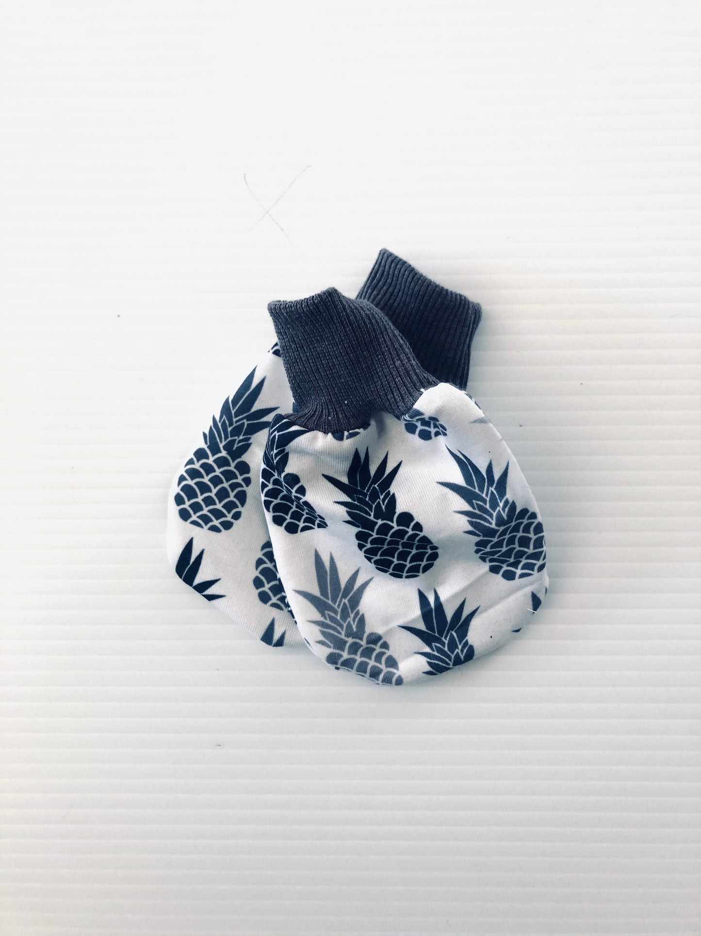 BAMBOO PINEAPPLE MITT